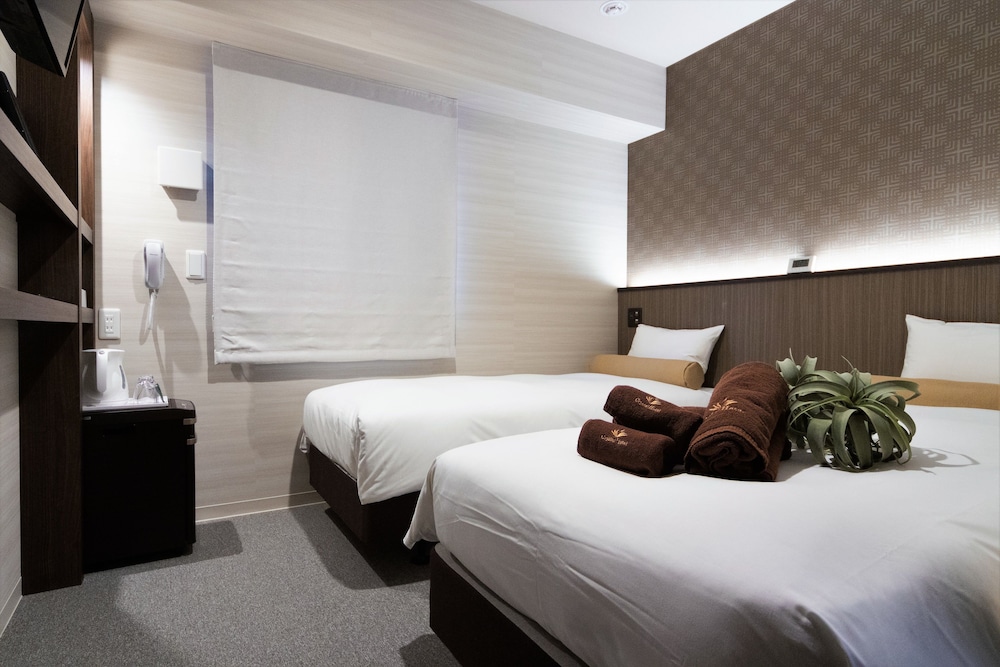 NAMBA MINAMI CRYSTAL HOTEL 大阪