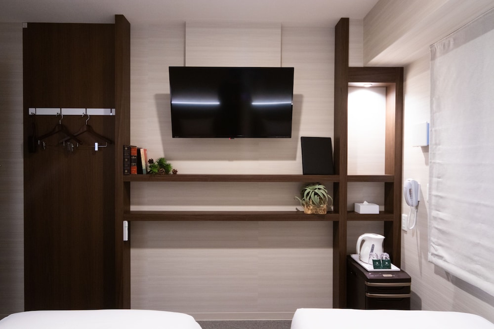 NAMBA MINAMI CRYSTAL HOTEL 大阪