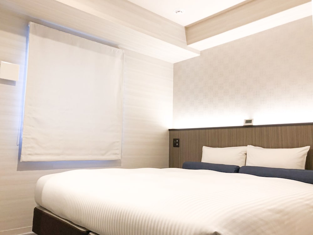 NAMBA MINAMI CRYSTAL HOTEL 大阪