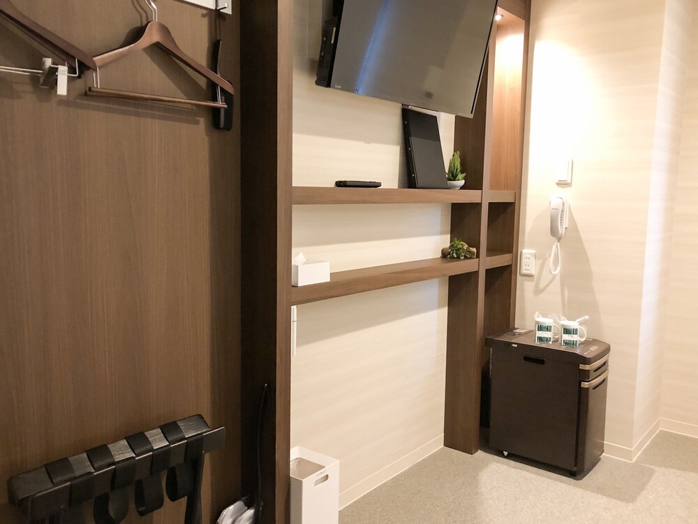 NAMBA MINAMI CRYSTAL HOTEL 大阪