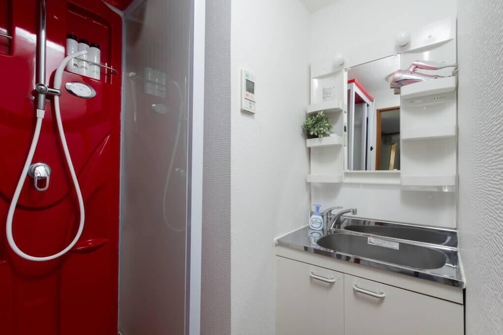 RED DOOR HOUSE OSAKA 大阪
