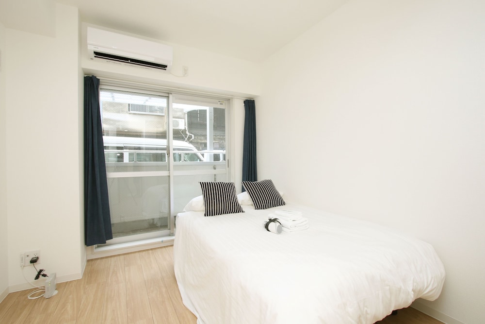 H2O STAY ARCASA KYOBASHI 大阪