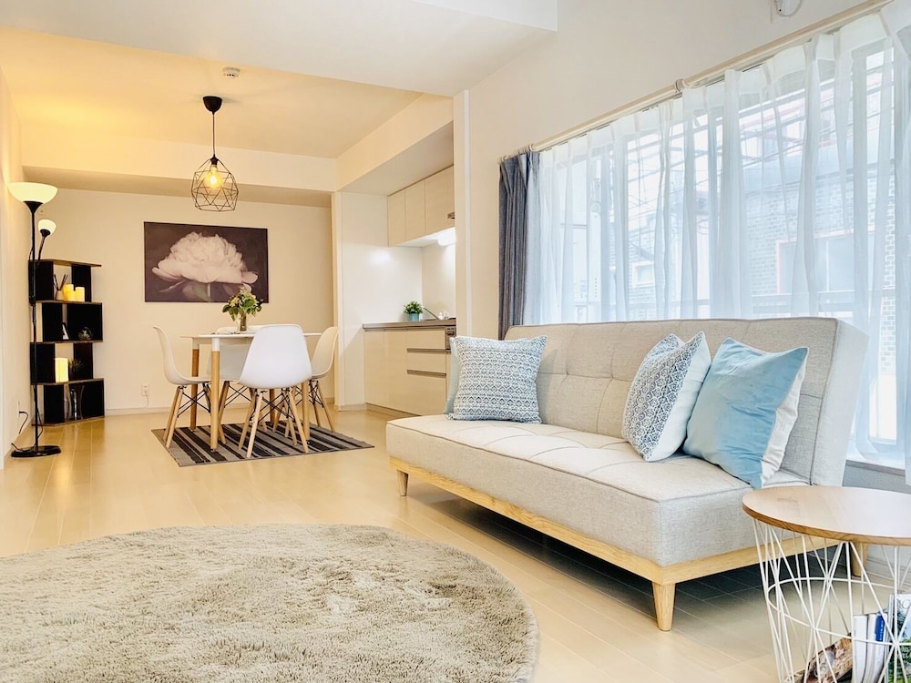 SHIOJI AOI VILLA 大阪