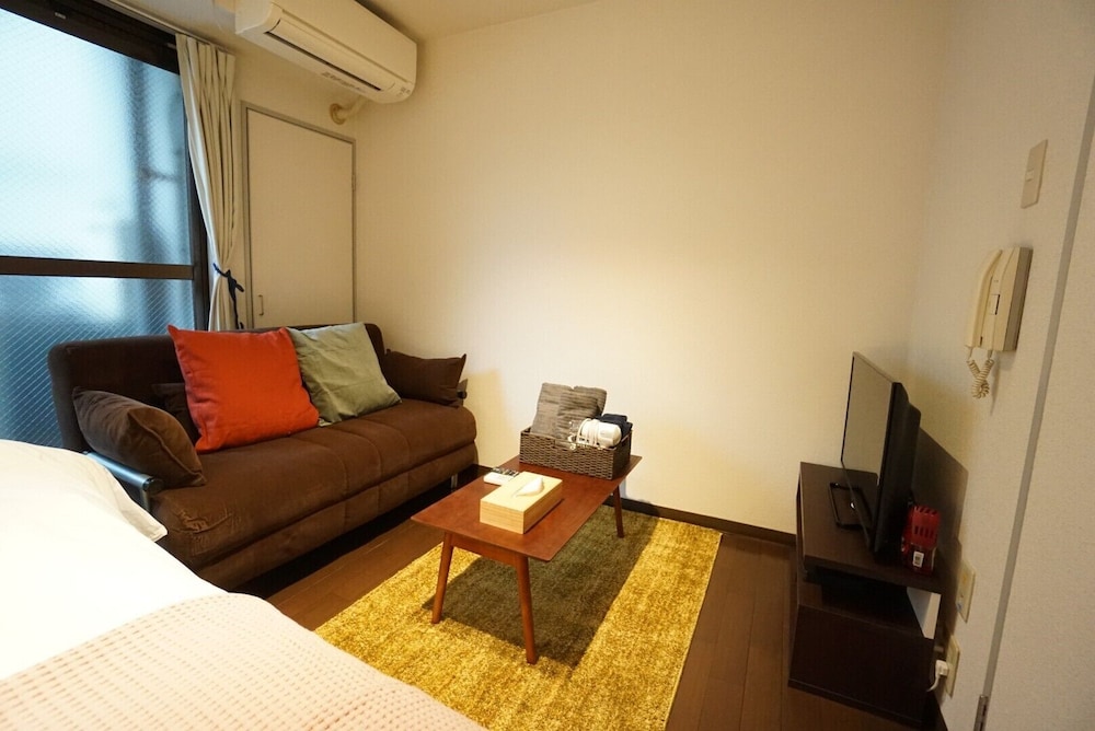 APARTMENT BS TRUSTY TENNOJI 大阪