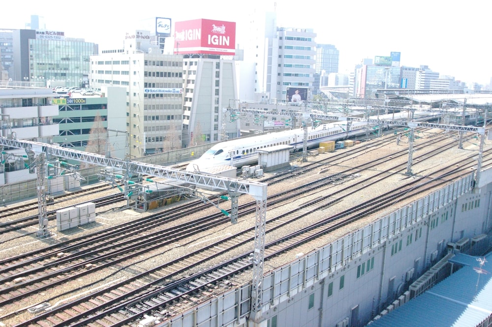 ステップイン新大阪東口 大阪