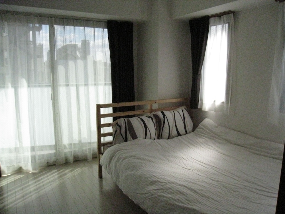 ROOM. イン堀江 大阪