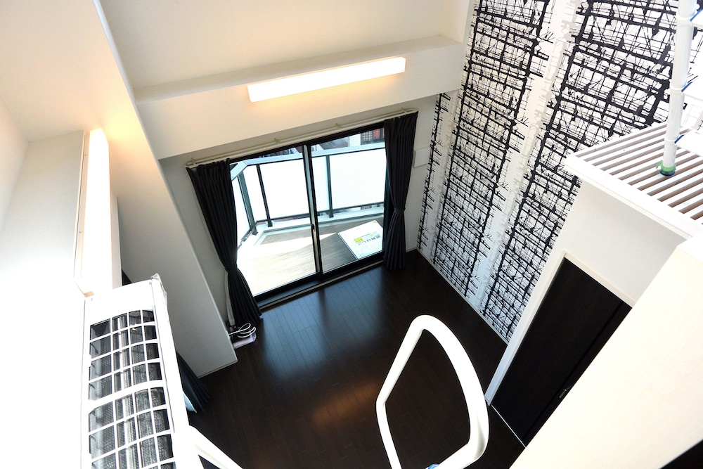 ROOM. イン堀江 大阪