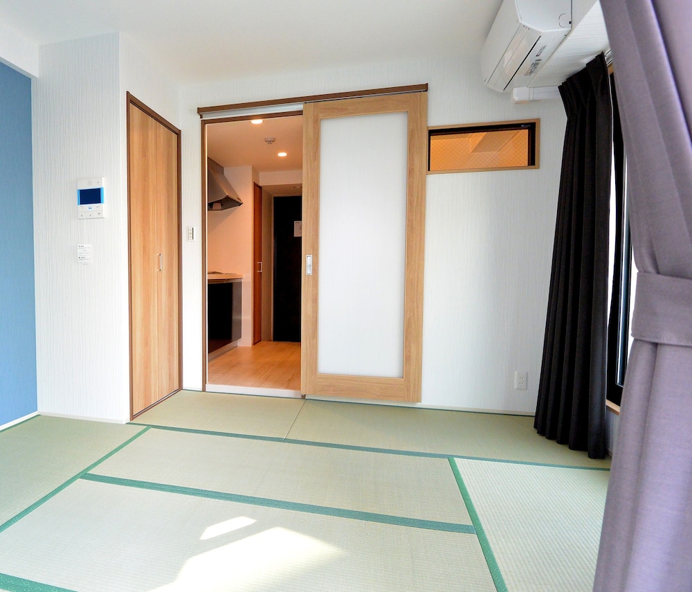 ROOM. イン堀江 大阪