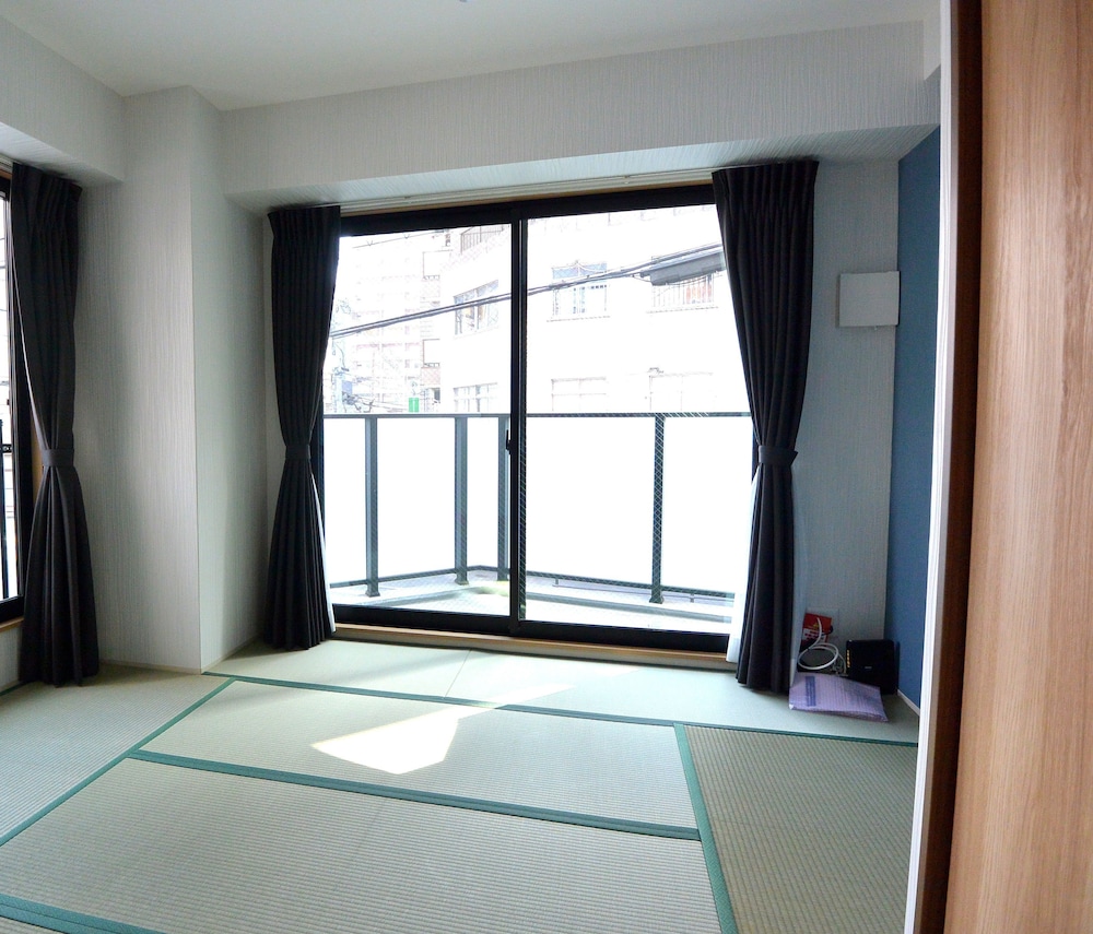 ROOM. イン堀江 大阪