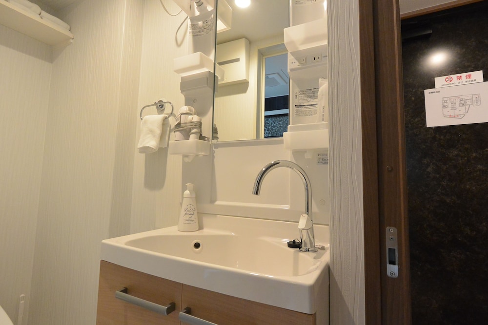 ROOM. イン堀江 大阪