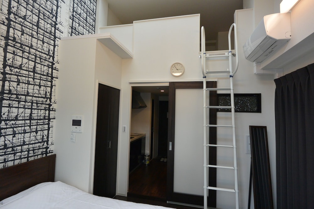 ROOM. イン堀江 大阪