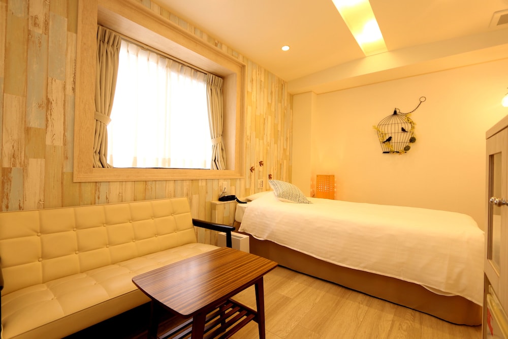 HOTEL 3O'CLOCK TENNOJI 大阪