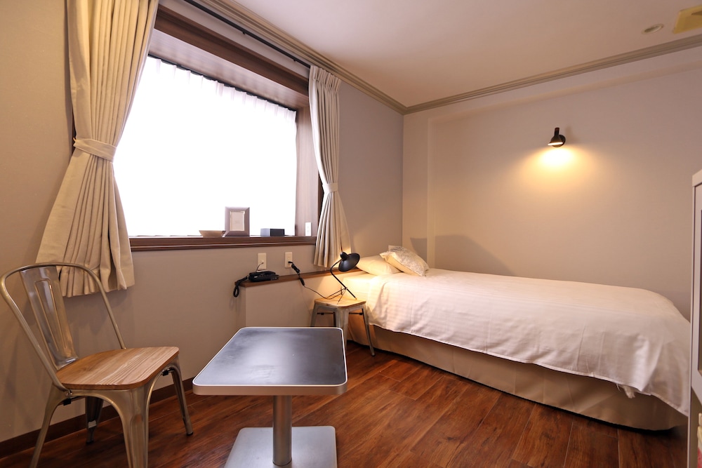 HOTEL 3O'CLOCK TENNOJI 大阪