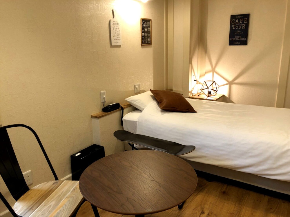 HOTEL 3O'CLOCK TENNOJI 大阪