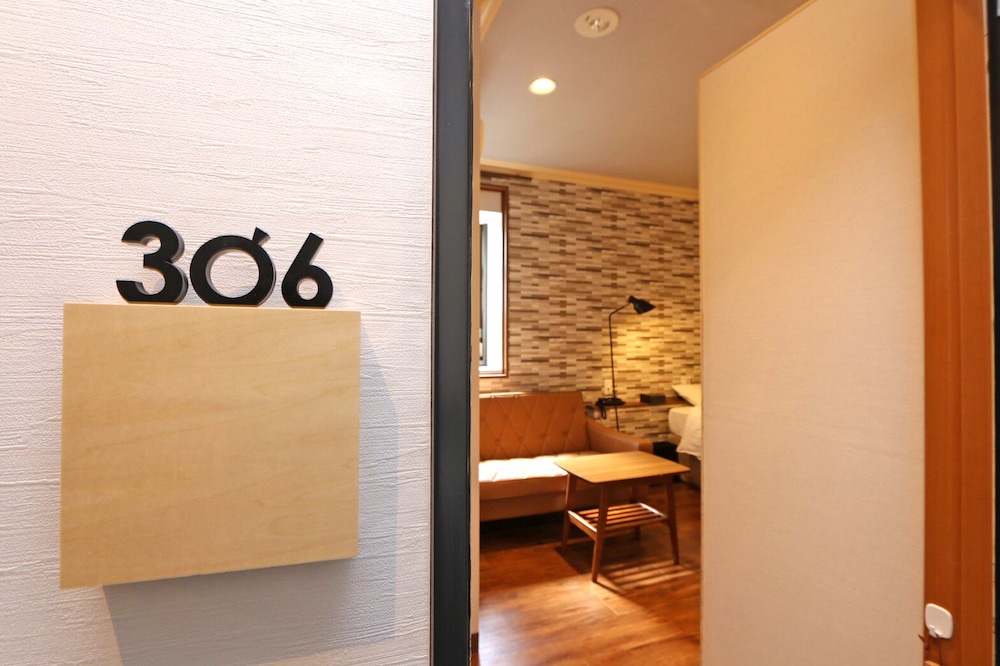 HOTEL 3O'CLOCK TENNOJI 大阪