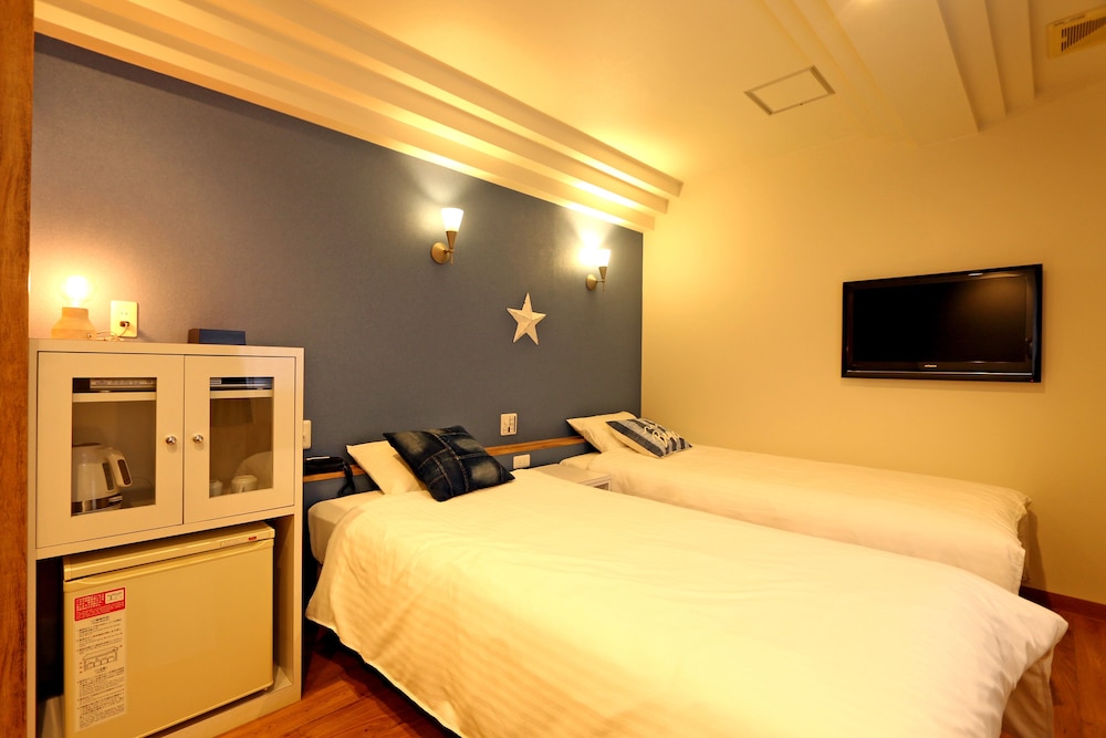HOTEL 3O'CLOCK TENNOJI 大阪