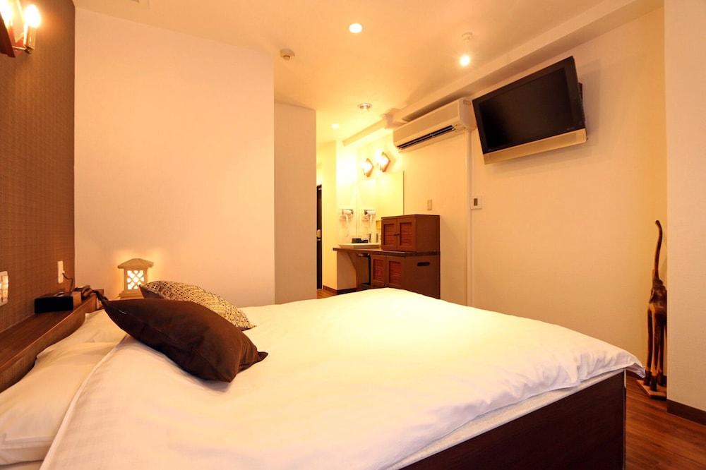HOTEL 3O'CLOCK TENNOJI 大阪