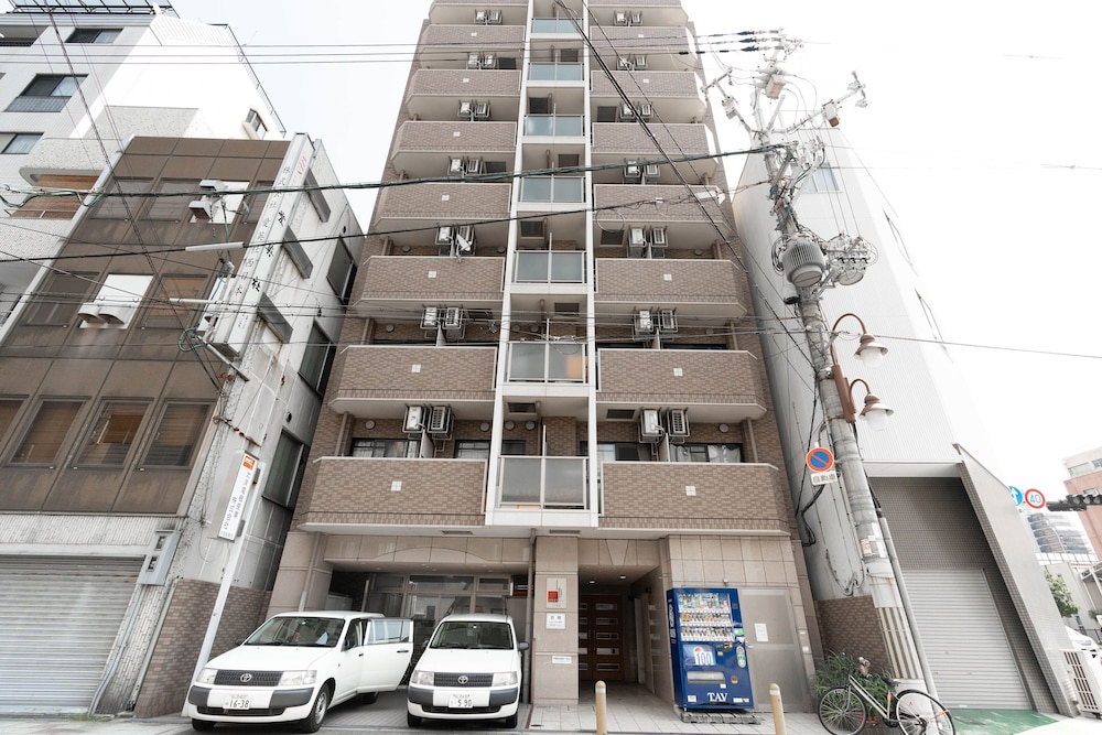 APARTMENT Y LEGENDOAL NIPPONBASHI 大阪