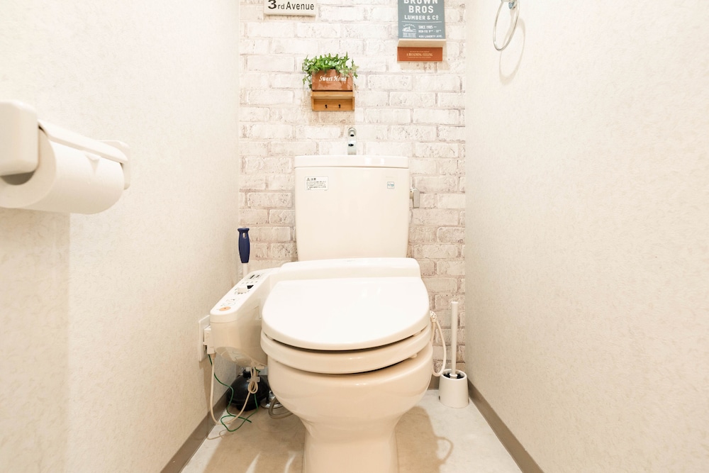 APARTMENT Y LEGENDOAL NIPPONBASHI 大阪