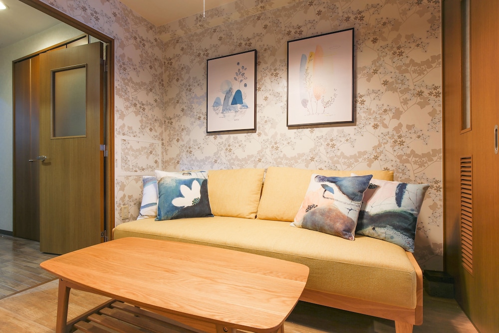 GRAND COURT NAMBA 206 大阪