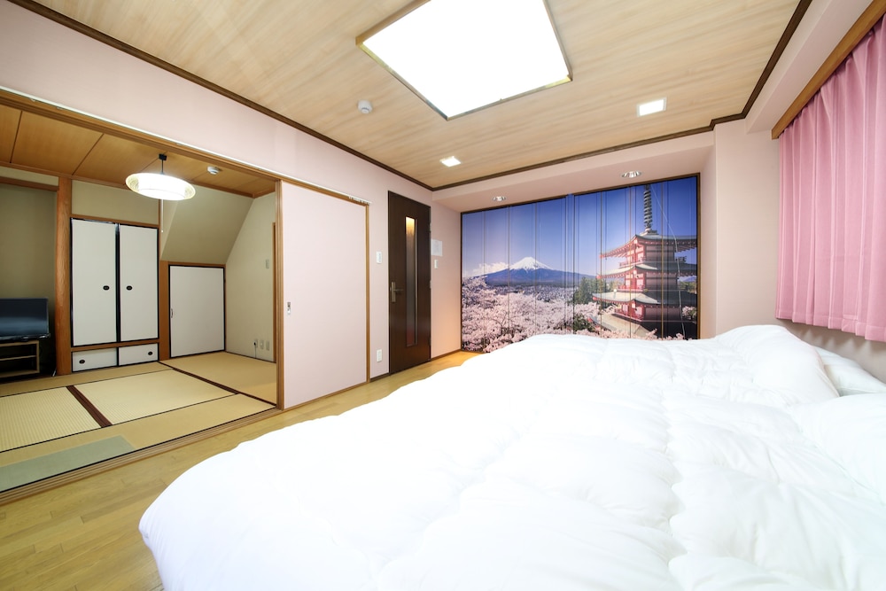 EXSAISON HOUSE MATSUYAMACHI 2F 大阪