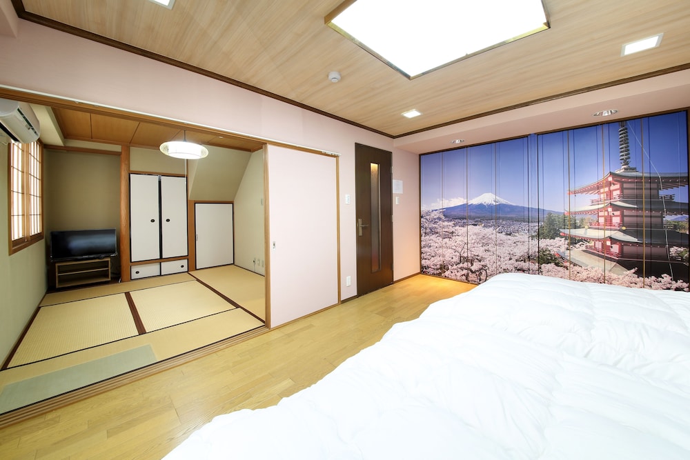EXSAISON HOUSE MATSUYAMACHI 2F 大阪