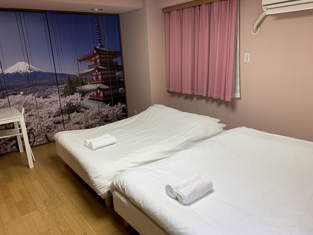 EXSAISON HOUSE MATSUYAMACHI 2F 大阪