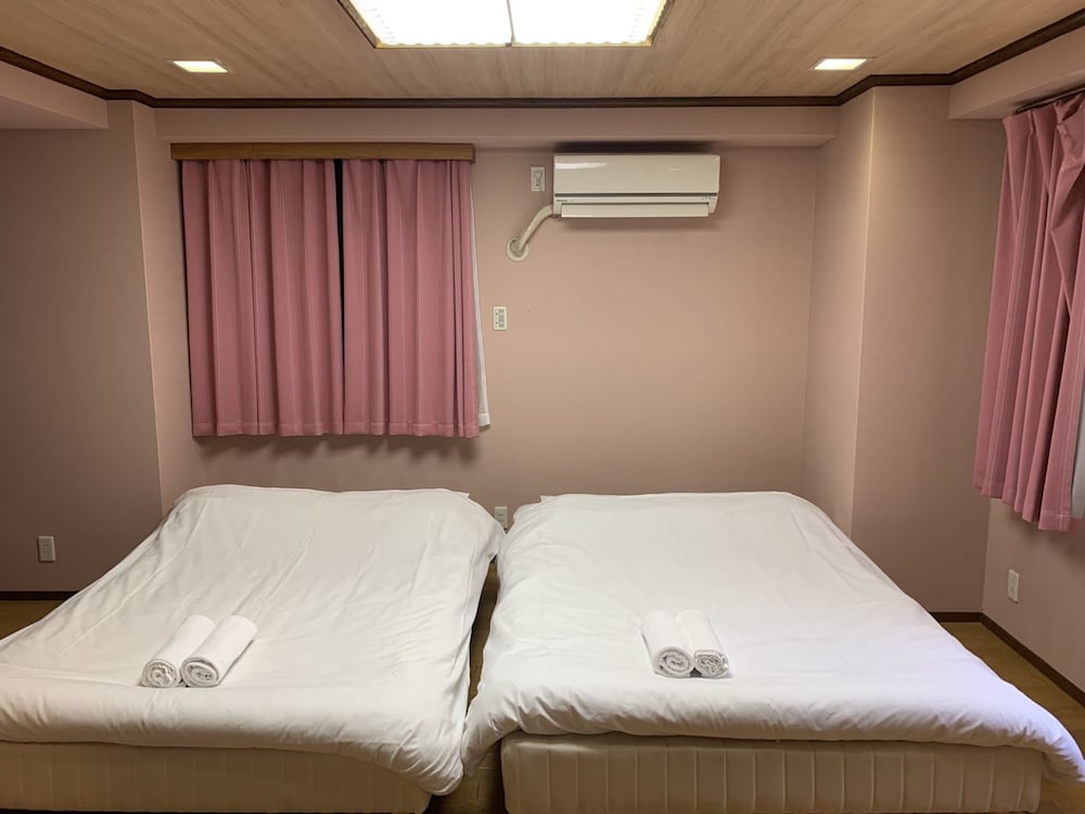 EXSAISON HOUSE MATSUYAMACHI 2F 大阪