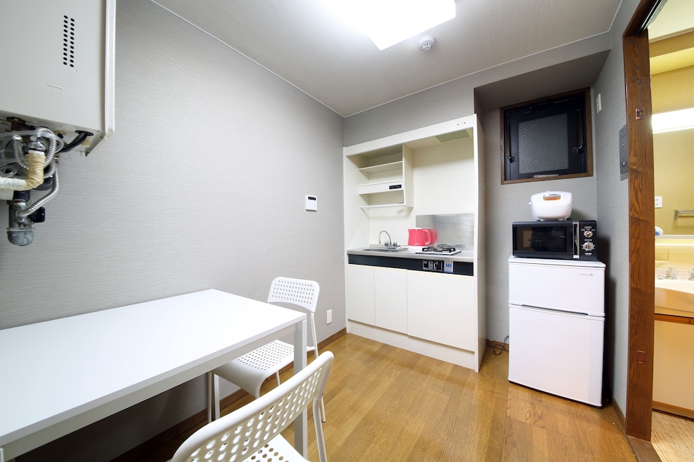 EXSAISON HOUSE MATSUYAMACHI 2F 大阪