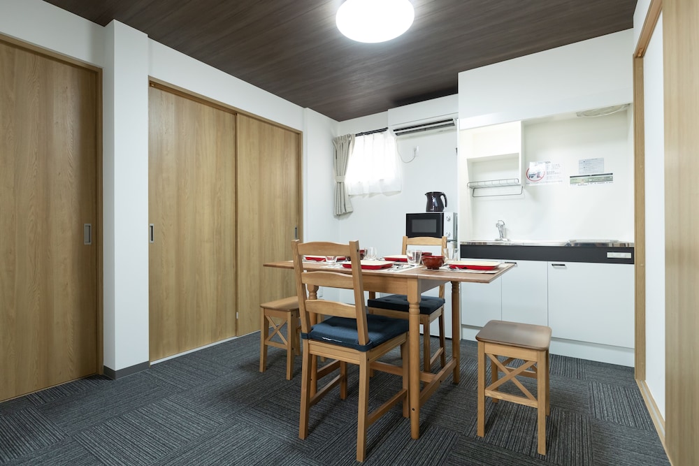NAGAHORI HAIRU DOTONBORI CONDO 大阪