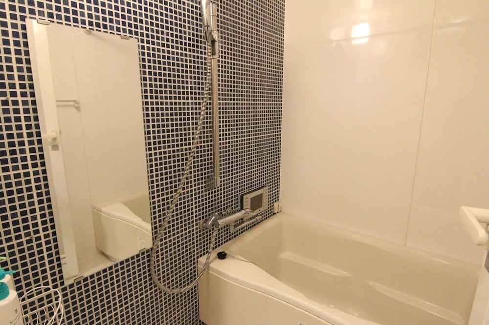 COZY INN NANIWA 大阪