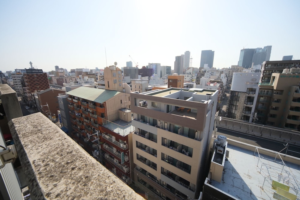 COZY INN NANIWA 大阪