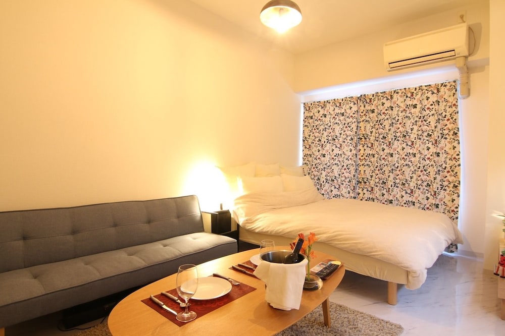 COZY INN NANIWA 大阪