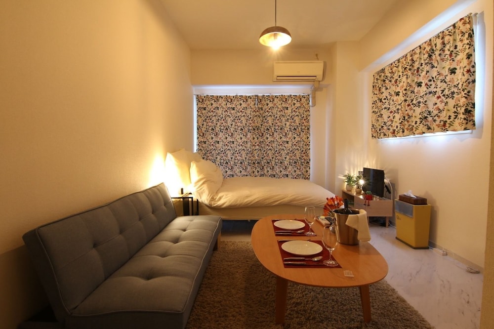 COZY INN NANIWA 大阪
