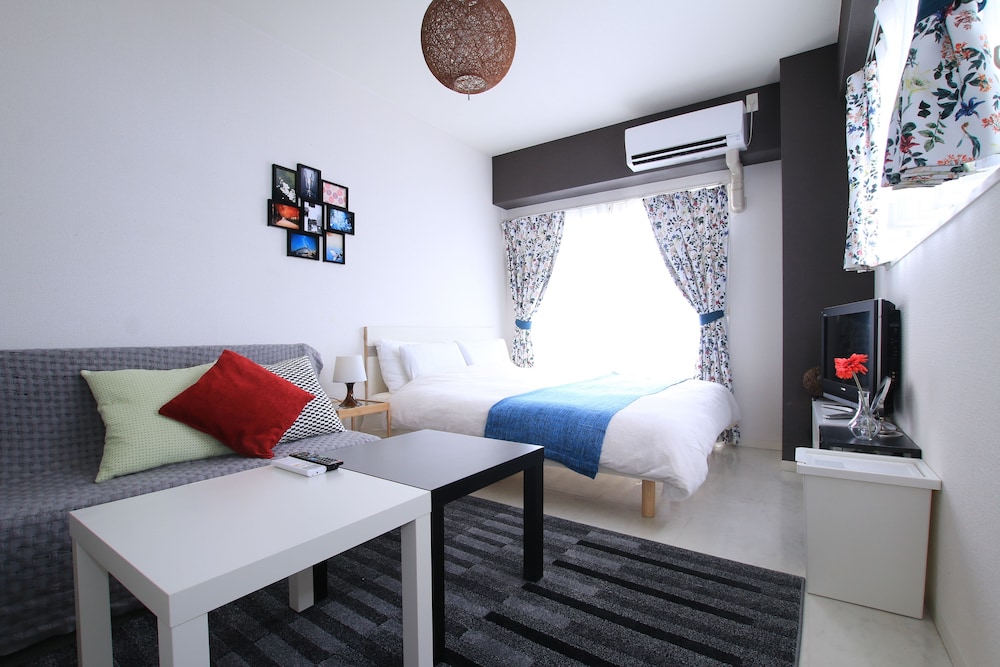 COZY INN NANIWA 大阪