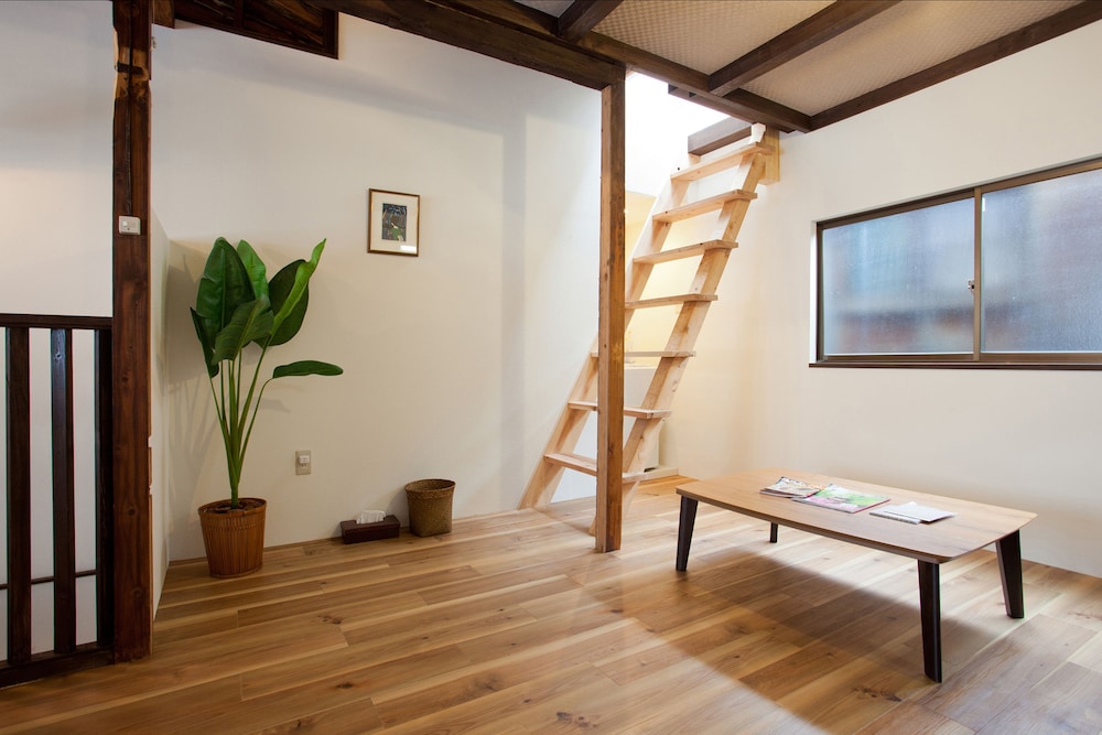 ゲストハウス黒船屋 大阪