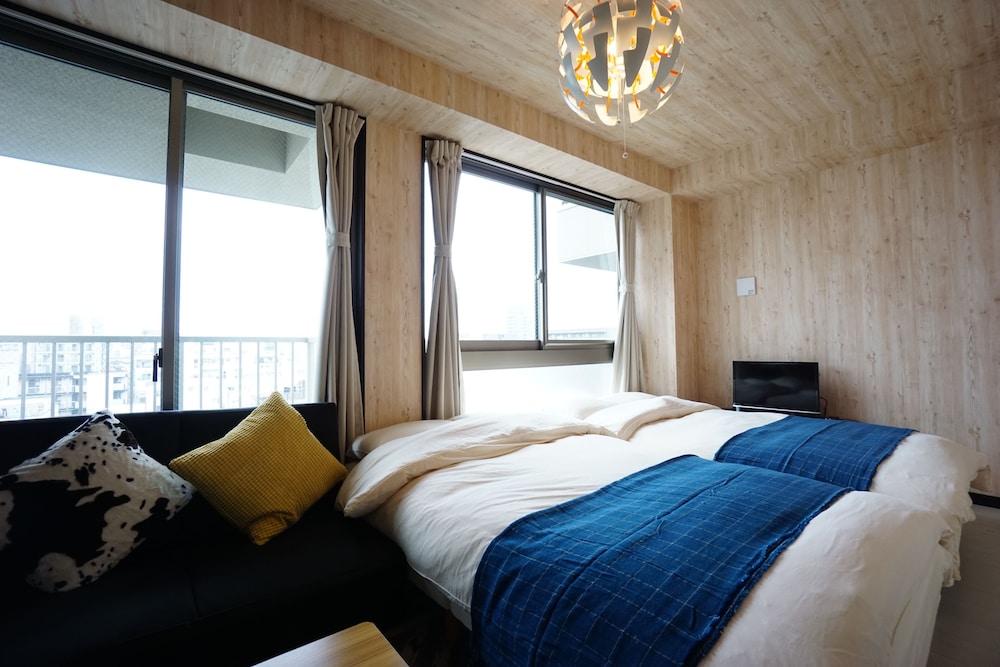 TERRY'S APARTMENT NAMBA SOUTH VI AD06A 大阪
