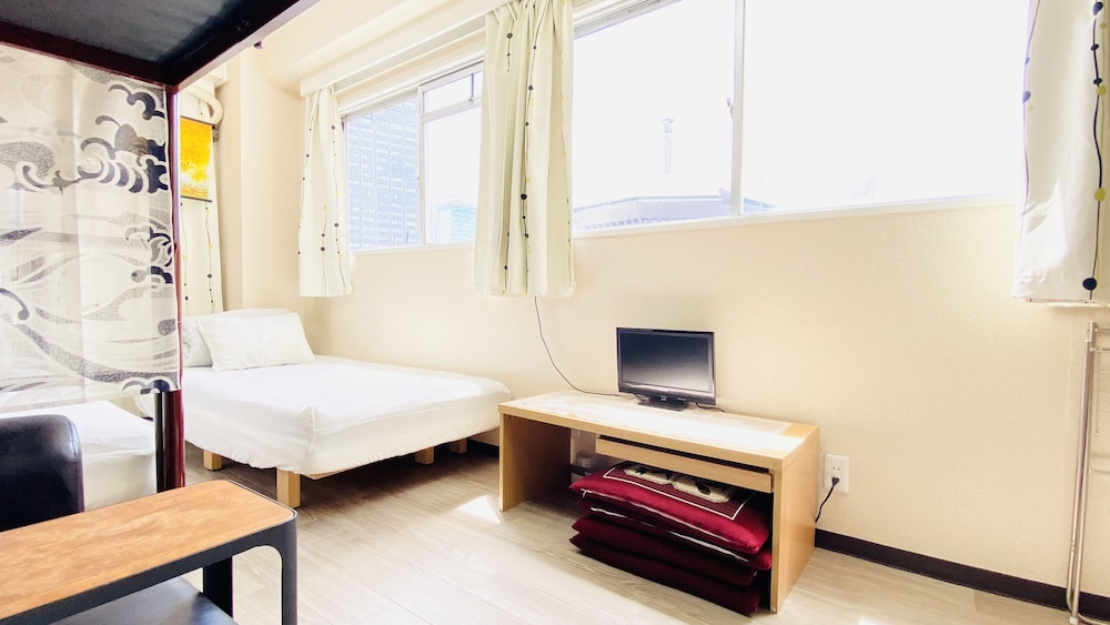 GUEST HOUSE B'S FIVEⅡ 大阪