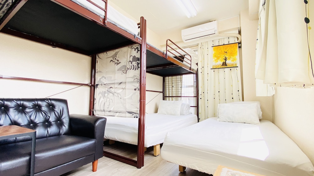 GUEST HOUSE B'S FIVEⅡ 大阪