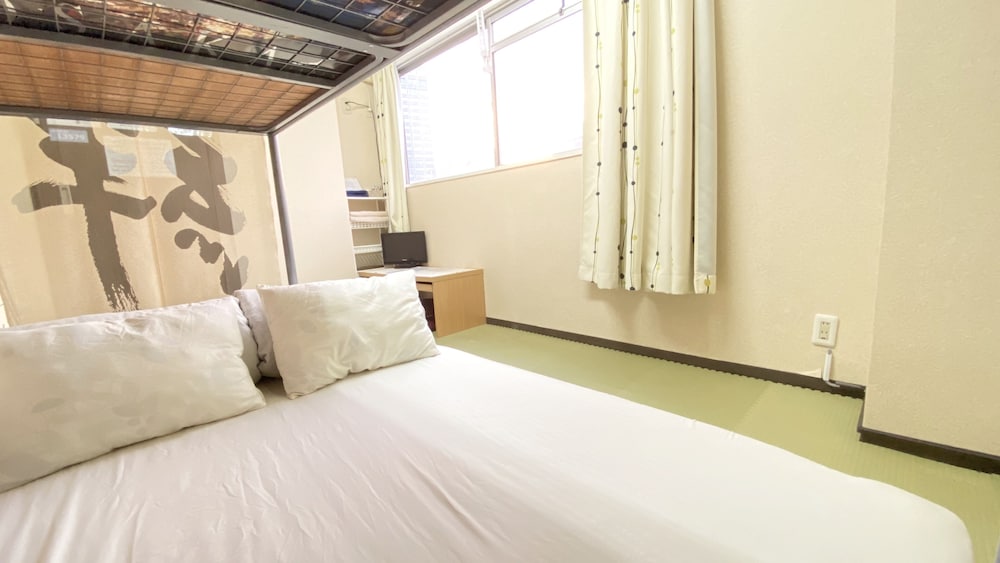 GUEST HOUSE B'S FIVEⅡ 大阪