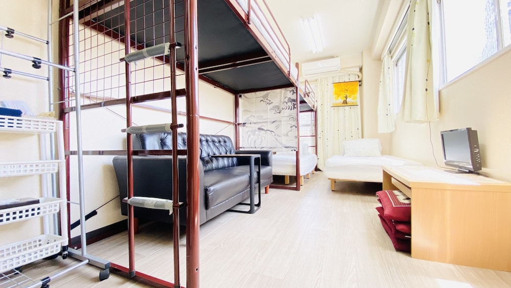GUEST HOUSE B'S FIVEⅡ 大阪