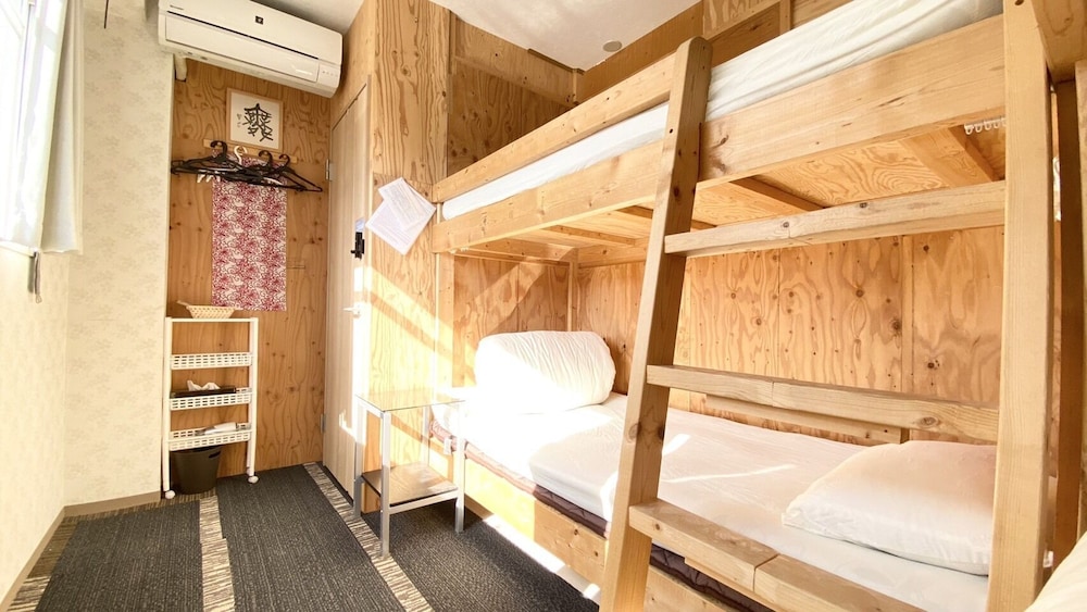 GUEST HOUSE B'S FIVEⅡ 大阪