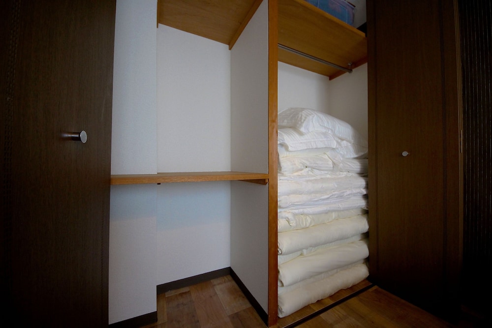 COZY & CLEAN FAMILY APT WITH TATAMI TENJINBASHI 大阪