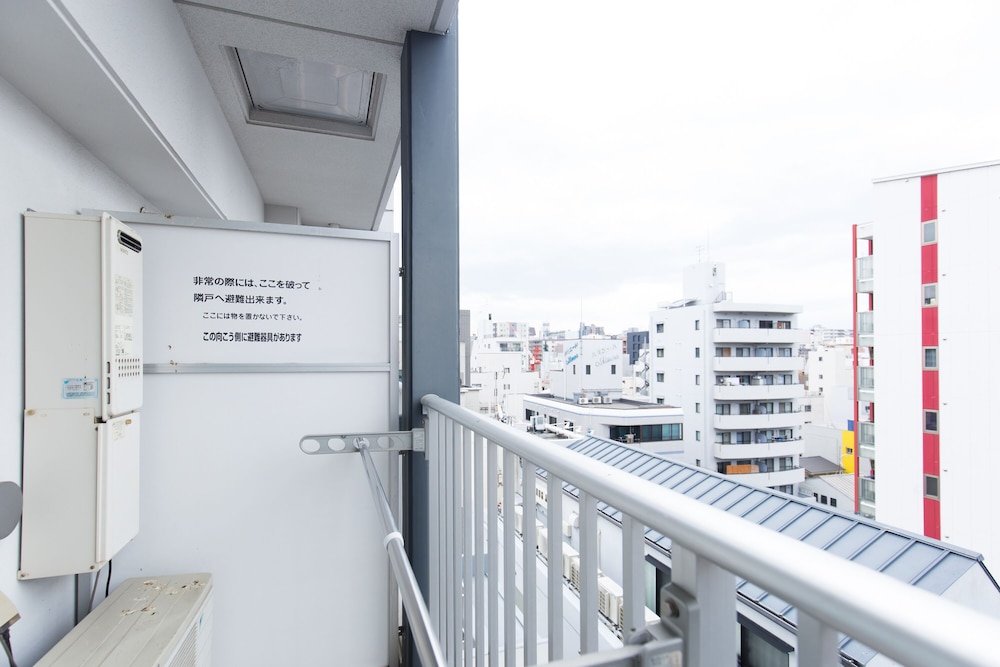 CONTINENTAL NAMBA-HIGASHI 大阪