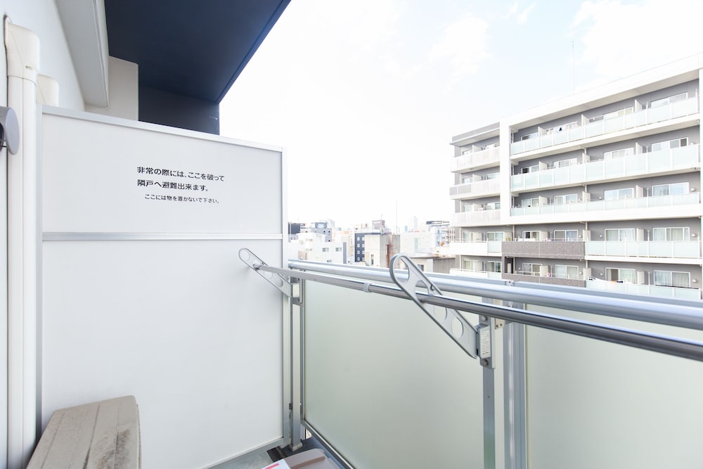 CONTINENTAL NAMBA-HIGASHI 大阪