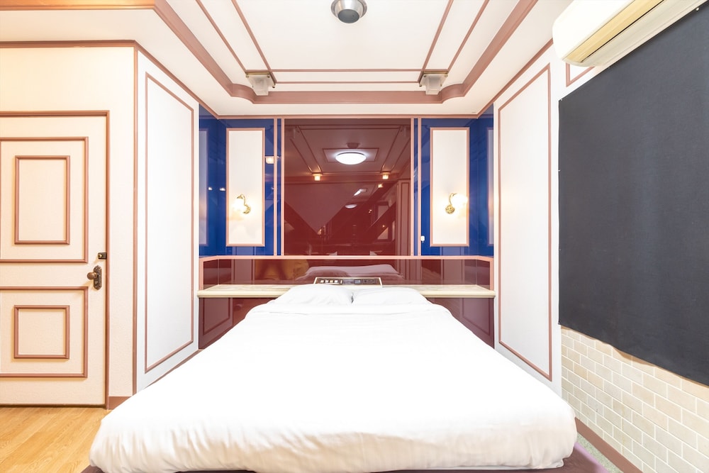 OYO HOTEL TATSUYOSHI OSAKA SENNAN 大阪