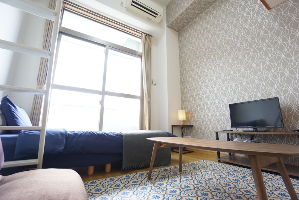 TERRY'S APARTMENT NAMBA SOUTH III H09A 大阪