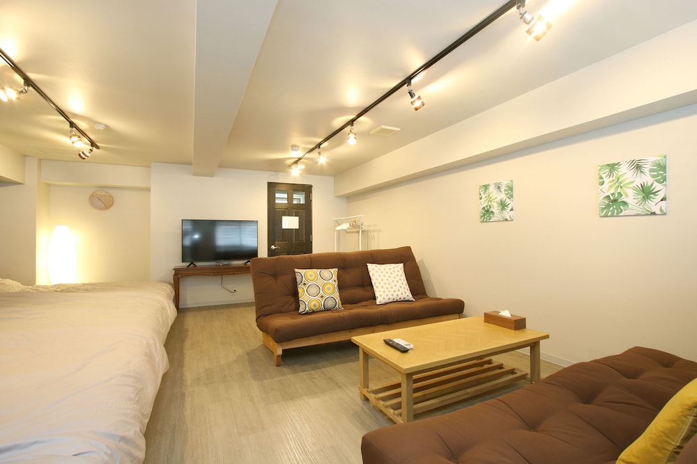 GUEST HOUSE OSAKA TSUKAMOTO 大阪