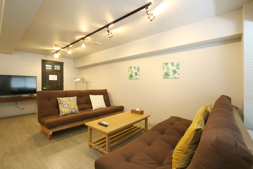GUEST HOUSE OSAKA TSUKAMOTO 大阪