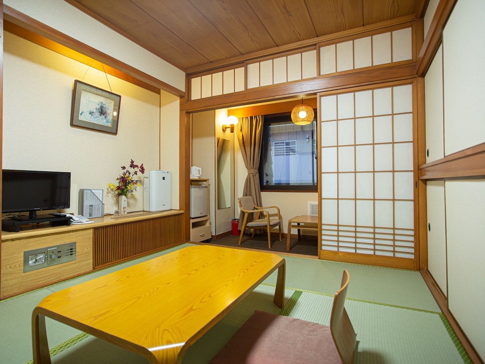 かねよし旅館 大阪